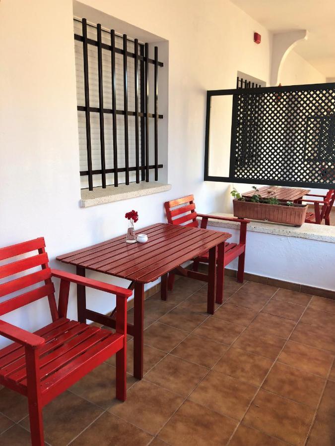 Hostal Alhambra Захора Екстериор снимка