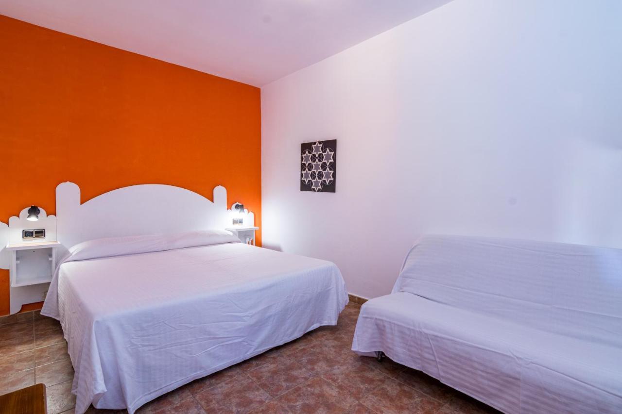 Hostal Alhambra Захора Екстериор снимка