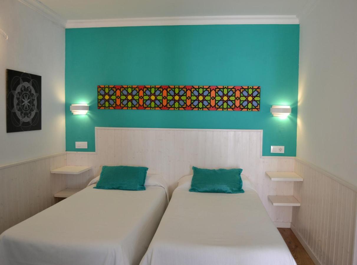Hostal Alhambra Захора Екстериор снимка