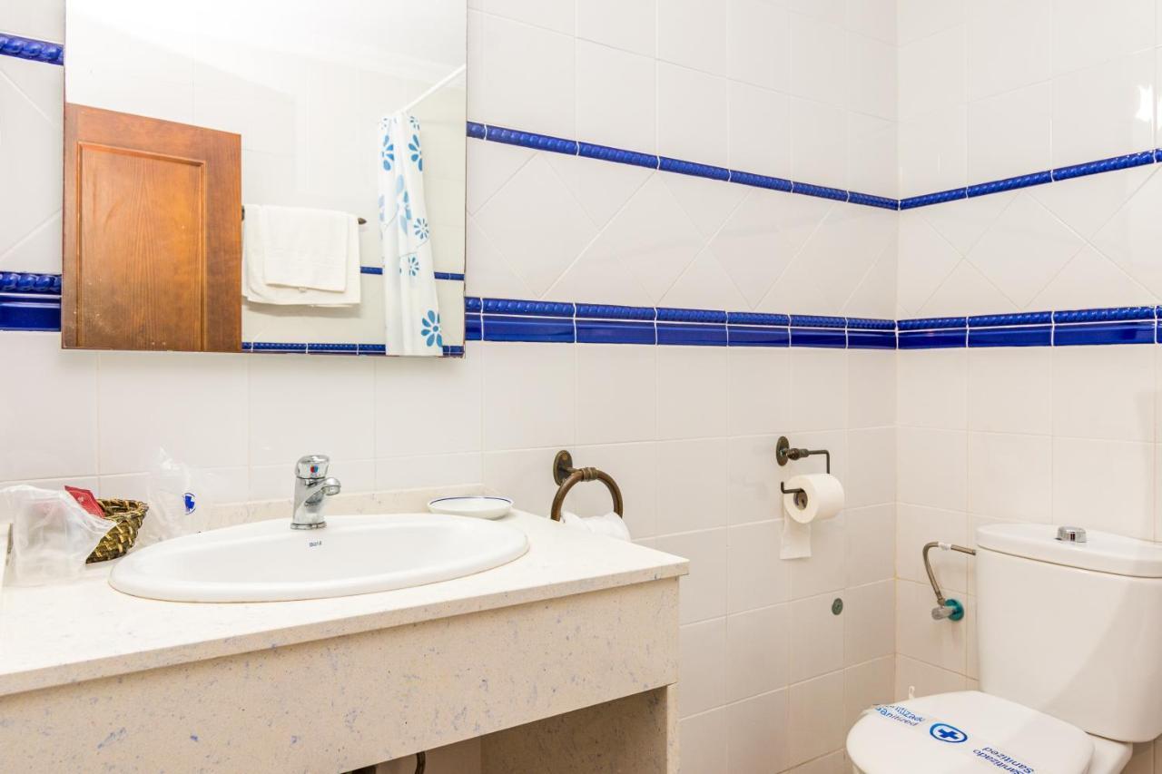 Hostal Alhambra Захора Екстериор снимка