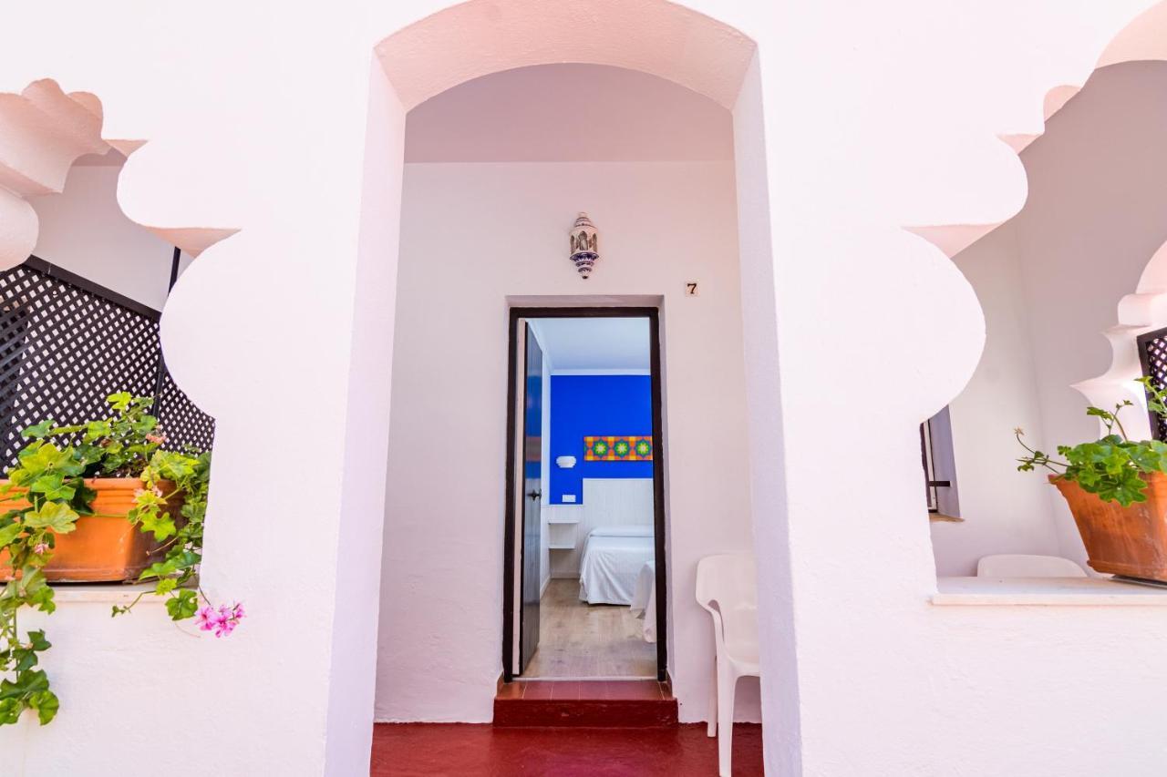 Hostal Alhambra Захора Екстериор снимка