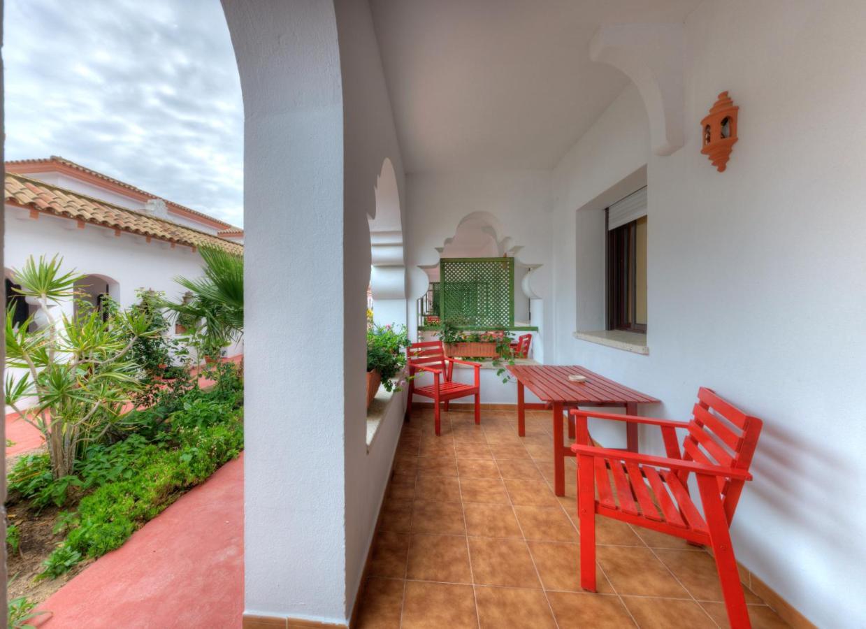 Hostal Alhambra Захора Екстериор снимка