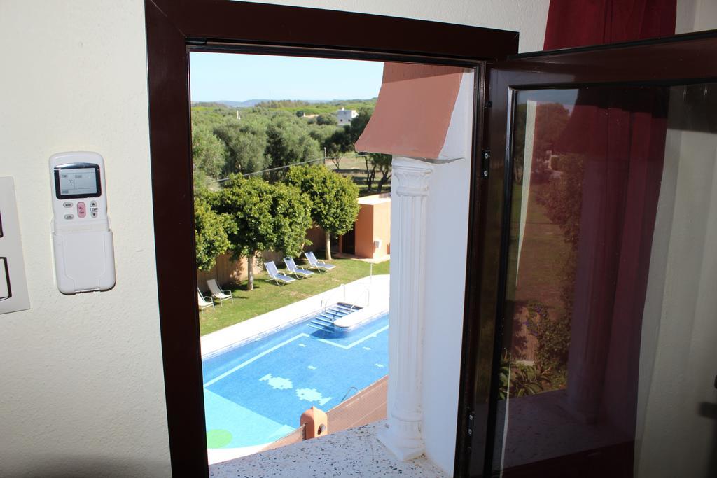 Hostal Alhambra Захора Екстериор снимка